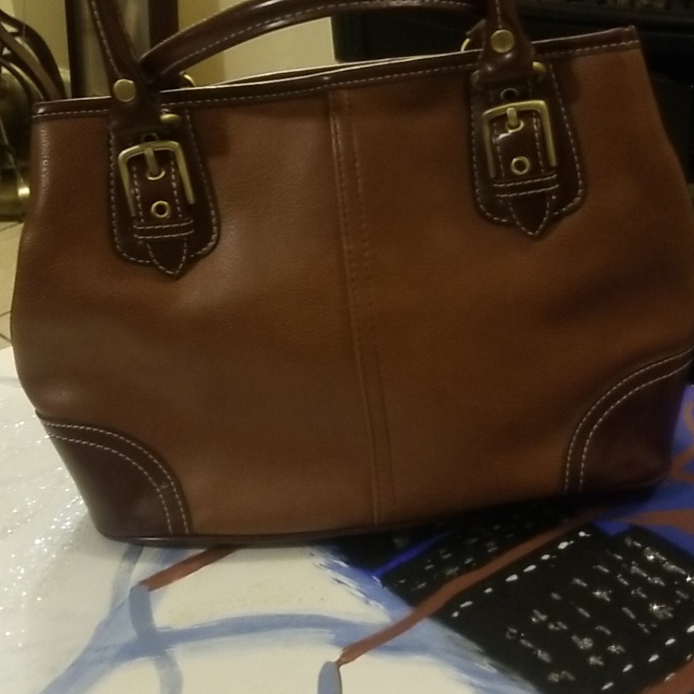 9x9 Just like new leather Relic two tone purse